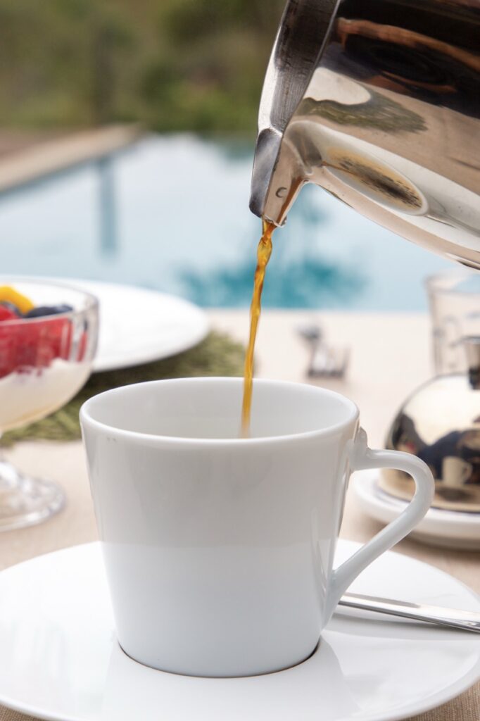 Lengau Lodge - Kruger National Park - 5 star safari game lodge - breakfast near the pool